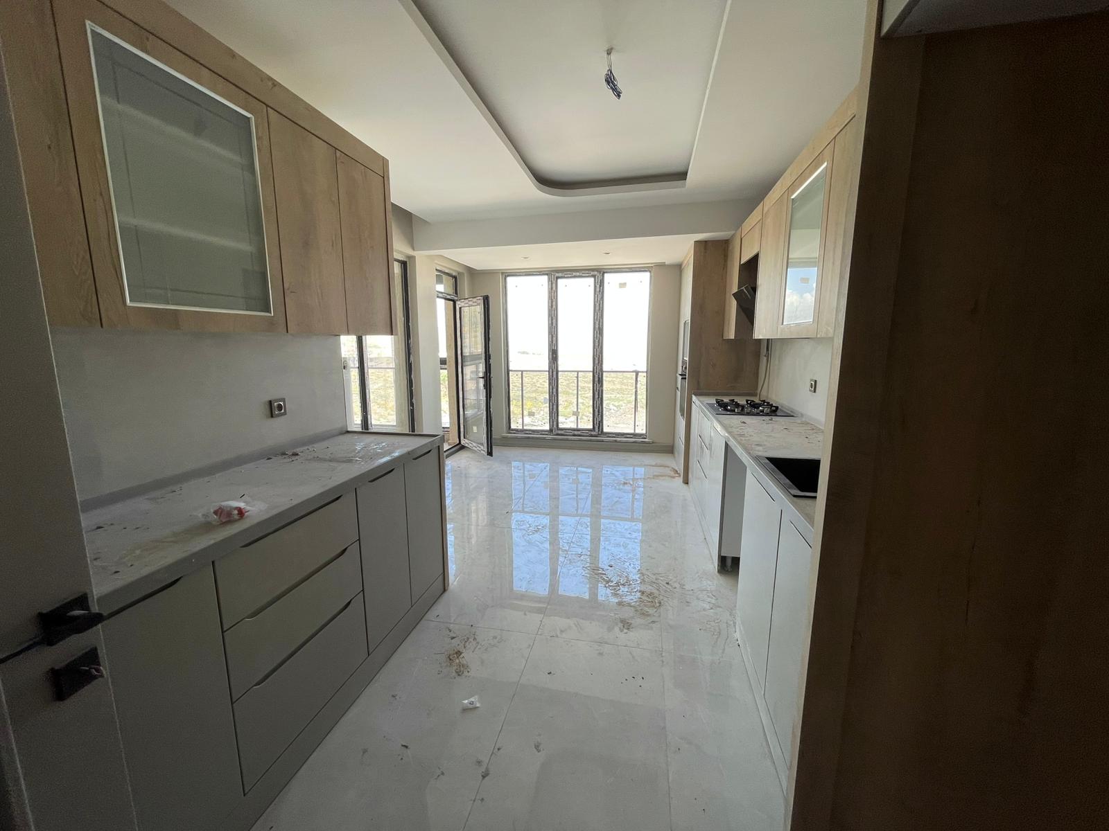 YILDIZKENT'TE BULVARDA SATILIK DAİRE